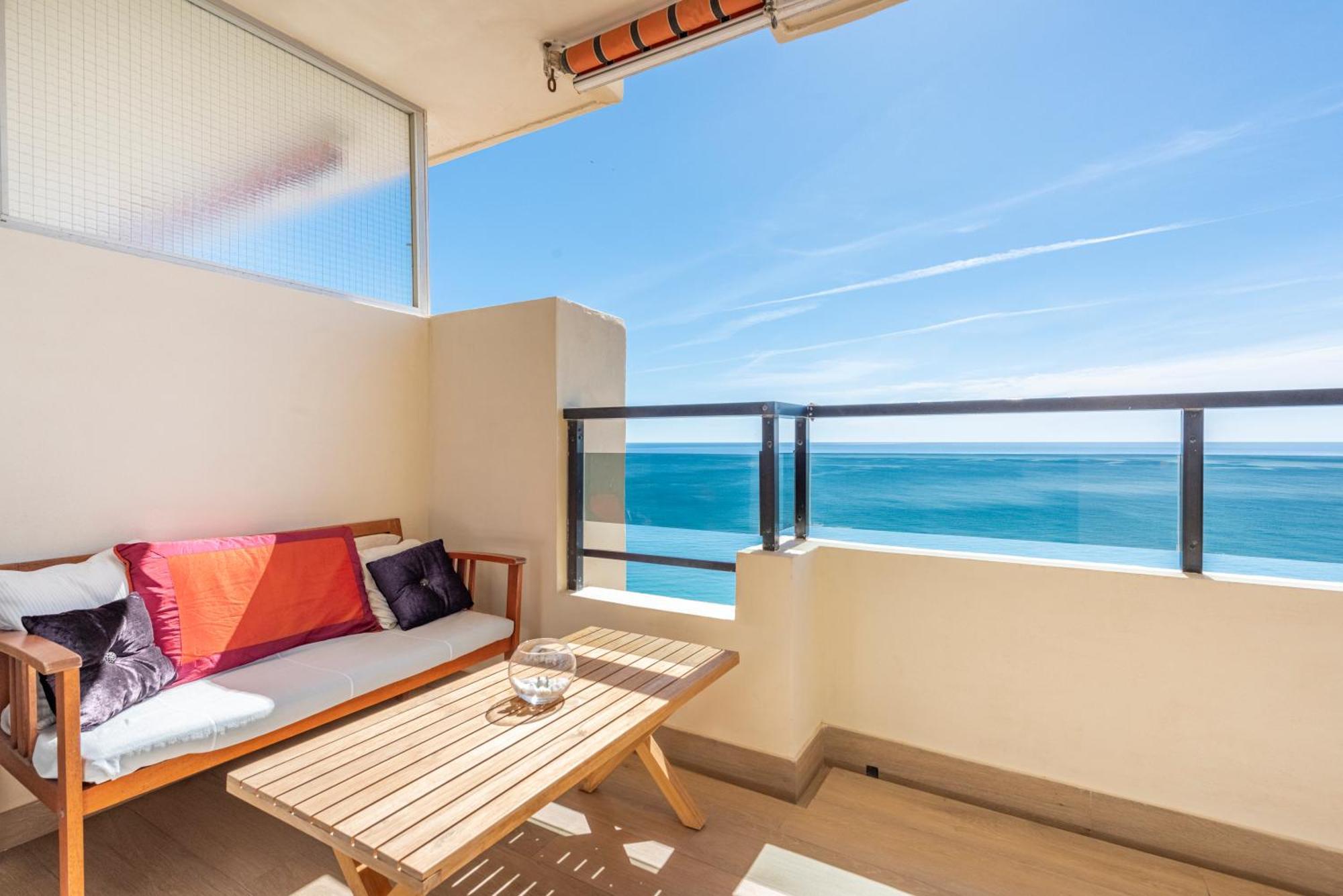 Beachfront -- New Luxury Apartment -- 1ª Linea Playa -- Fuengirola City Center -- Private Parking -- Panoramic Sea Views -- 外观 照片