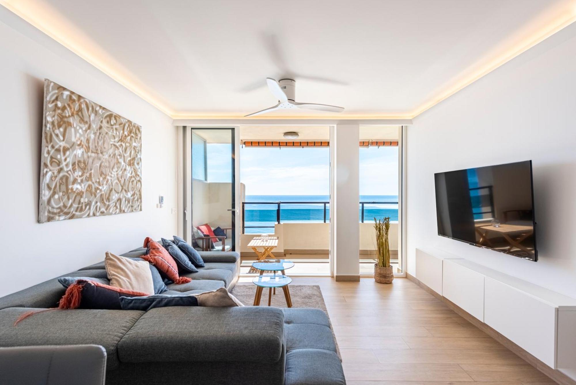 Beachfront -- New Luxury Apartment -- 1ª Linea Playa -- Fuengirola City Center -- Private Parking -- Panoramic Sea Views -- 外观 照片
