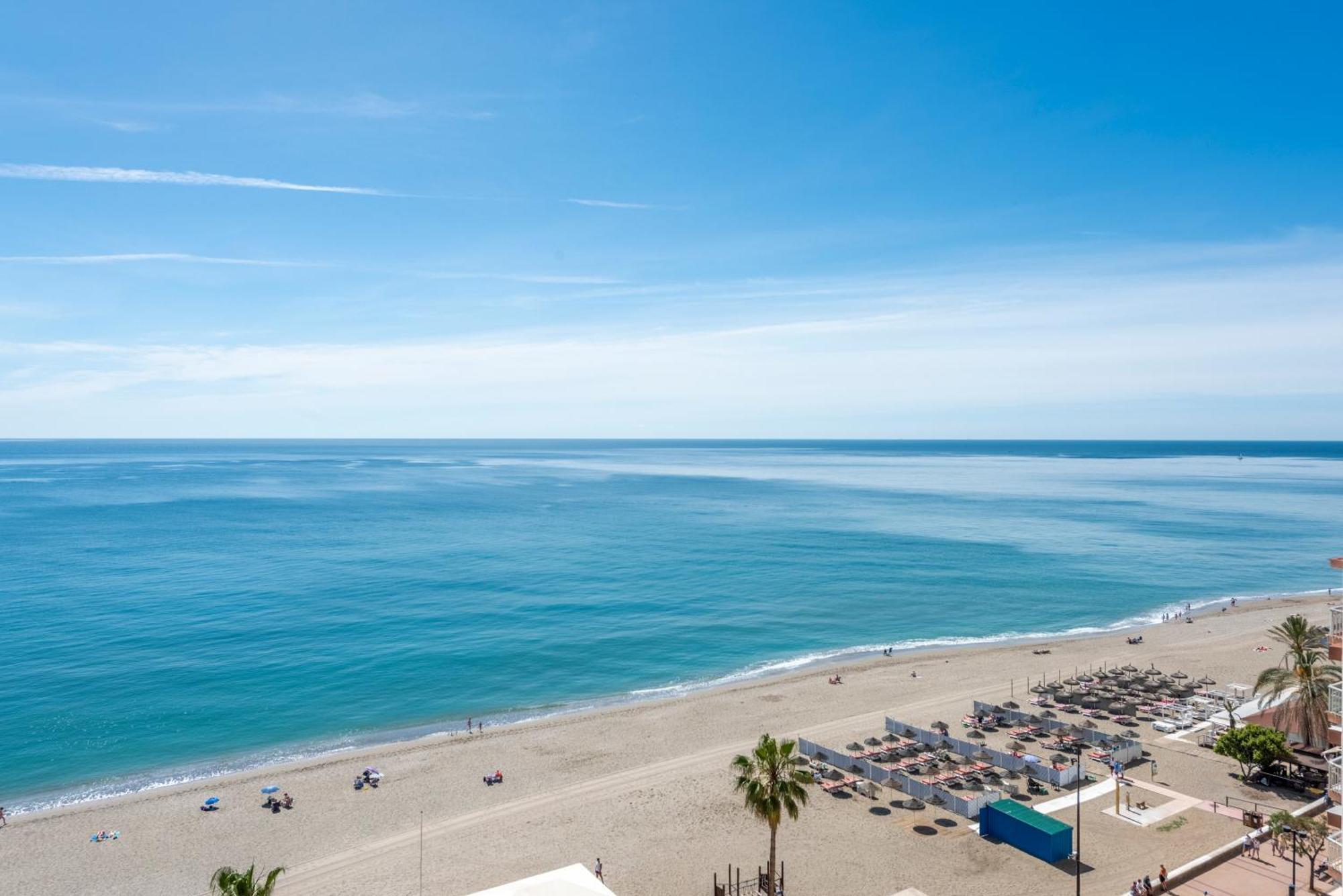 Beachfront -- New Luxury Apartment -- 1ª Linea Playa -- Fuengirola City Center -- Private Parking -- Panoramic Sea Views -- 外观 照片
